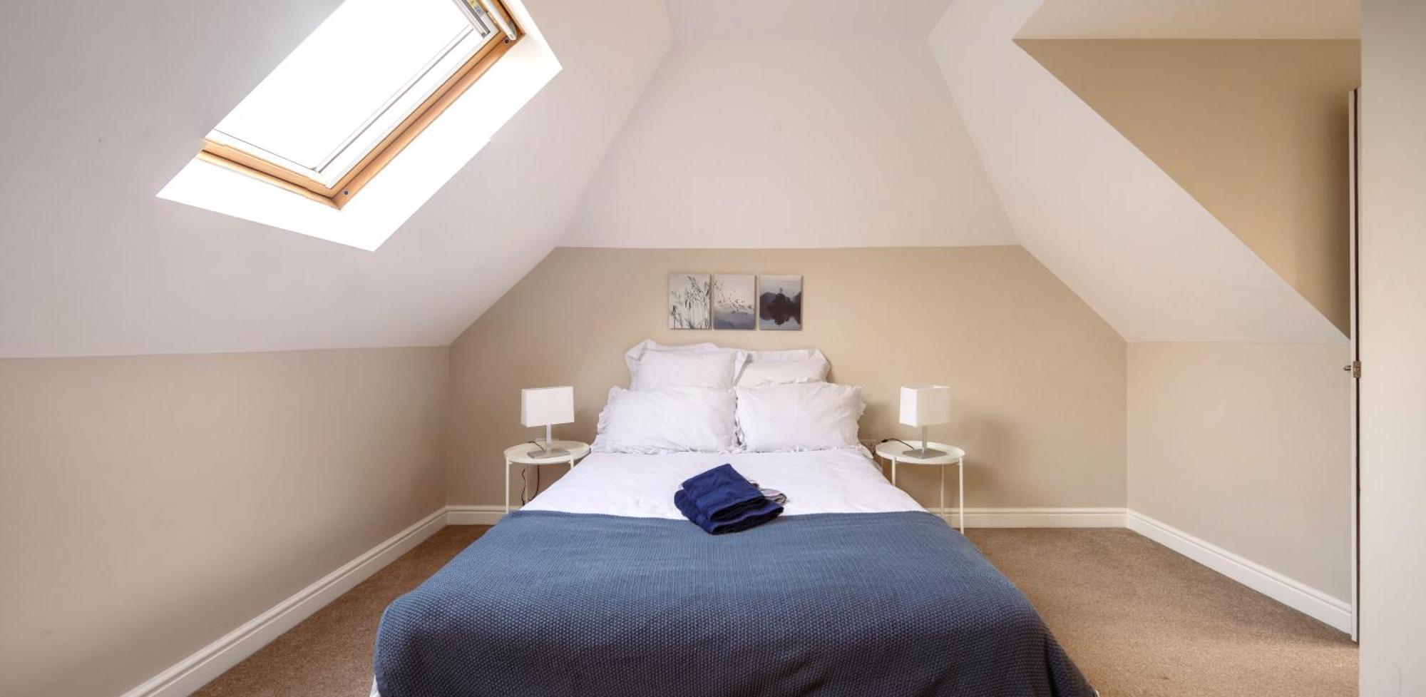 Family Home In Central Guildford With Parking ภายนอก รูปภาพ